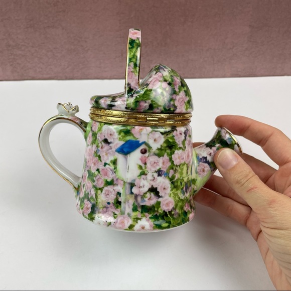 Madison & Max Roses And Birdhouse Judy Buswell Watering Can Home Decor Accent - Picture 5 of 8